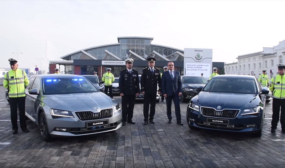 Pozor: 19 nových 4x4 Superb zbraní Polície ČR - Ako ich rozoznať? 