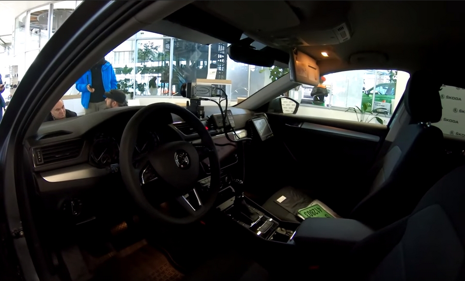 Pozor: 19 nových 4x4 Superb zbraní Polície ČR - Ako ich rozoznať? 
