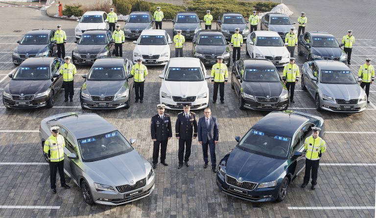 Pozor: 19 nových 4x4 Superb zbraní Polície ČR - Ako ich rozoznať? 