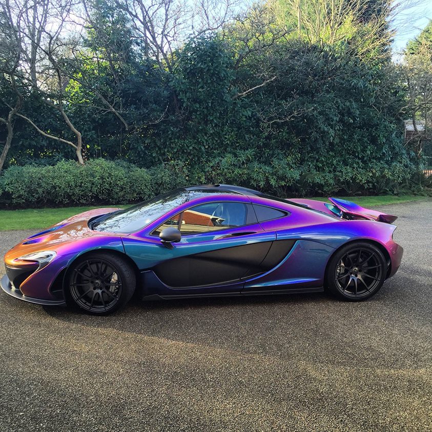 Pre budúcu akciu už potvrdil svoju účasť aj tento krásny McLaren P1 