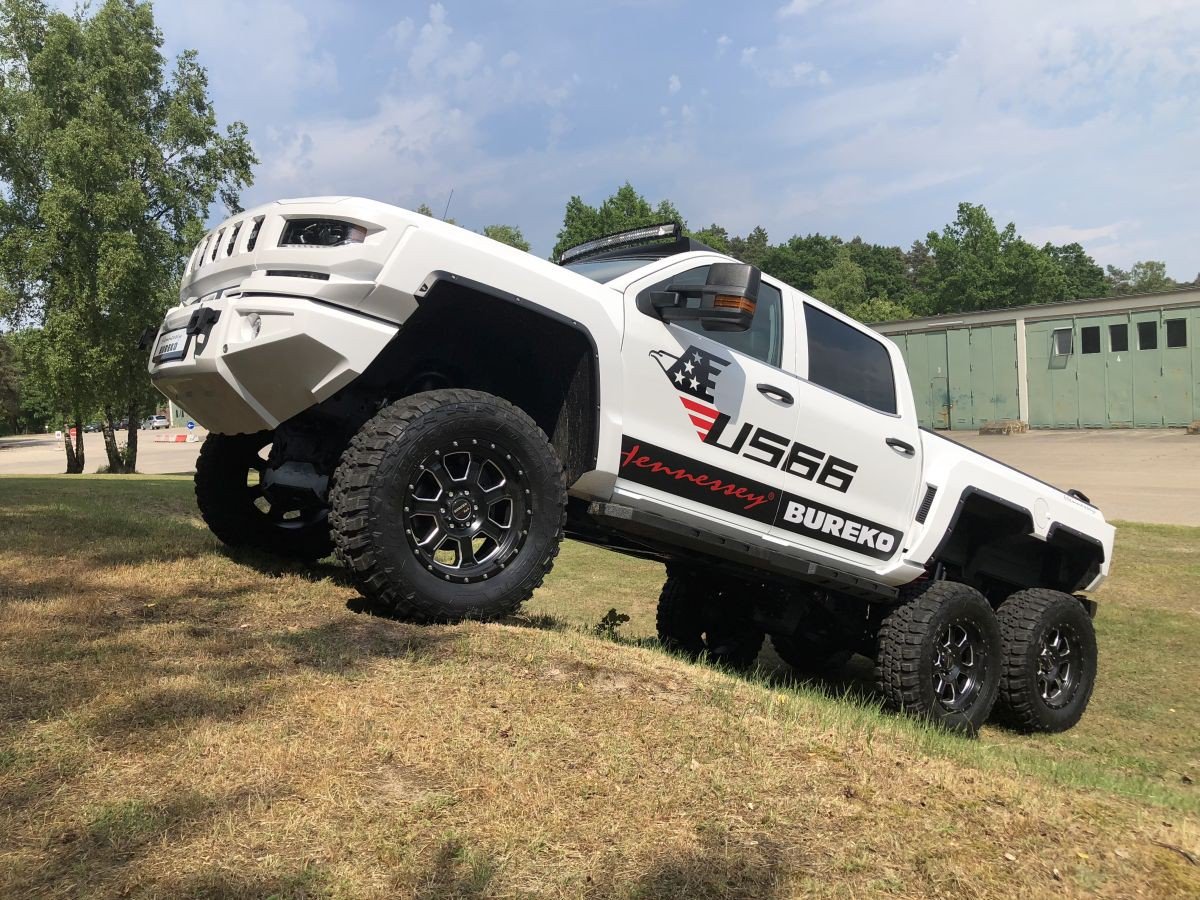 Hummer z ČR: Najextrémnejší off-road = 1 200-koňové Bureko 6x6!