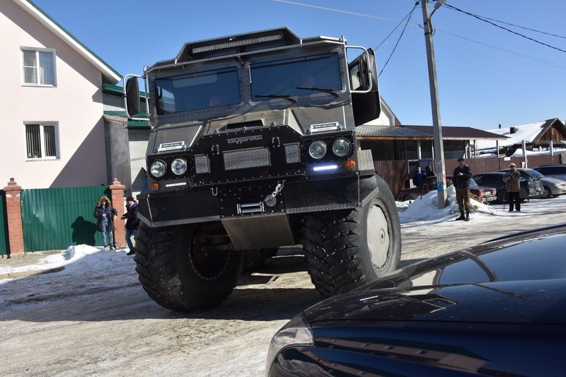 Burlak 6x6, gigant, ktorý chce pokoriť Severný pól!