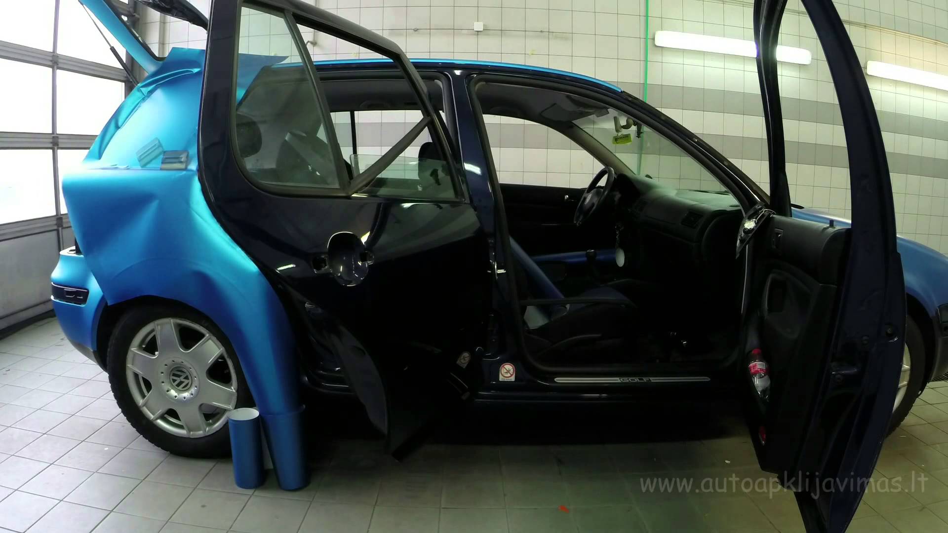 Vinylové fólie umožnujú jednoduchú, dostupú zmenu imidžu a vzhľadu automobilu