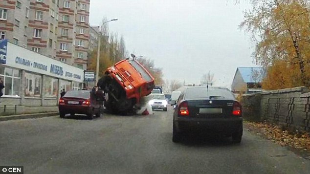 Keď sa prepadne pod zem domiešavač!