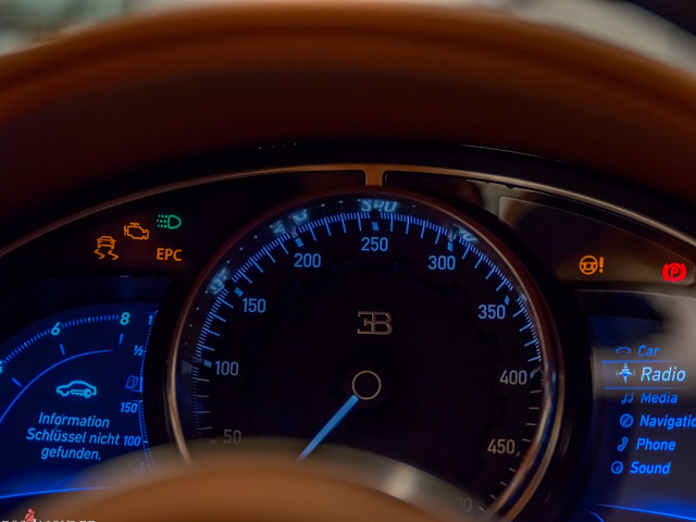 Bugatti Chiron - interiér