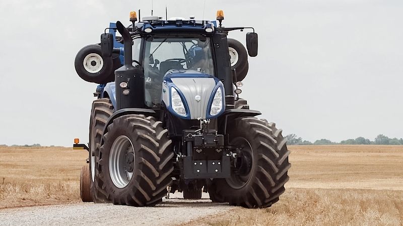 Traktor New Holland T8 NHDrive