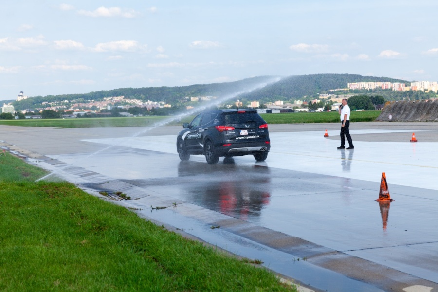 Chceš zažiť AutoVíkend pre chlapov v Trenčíne