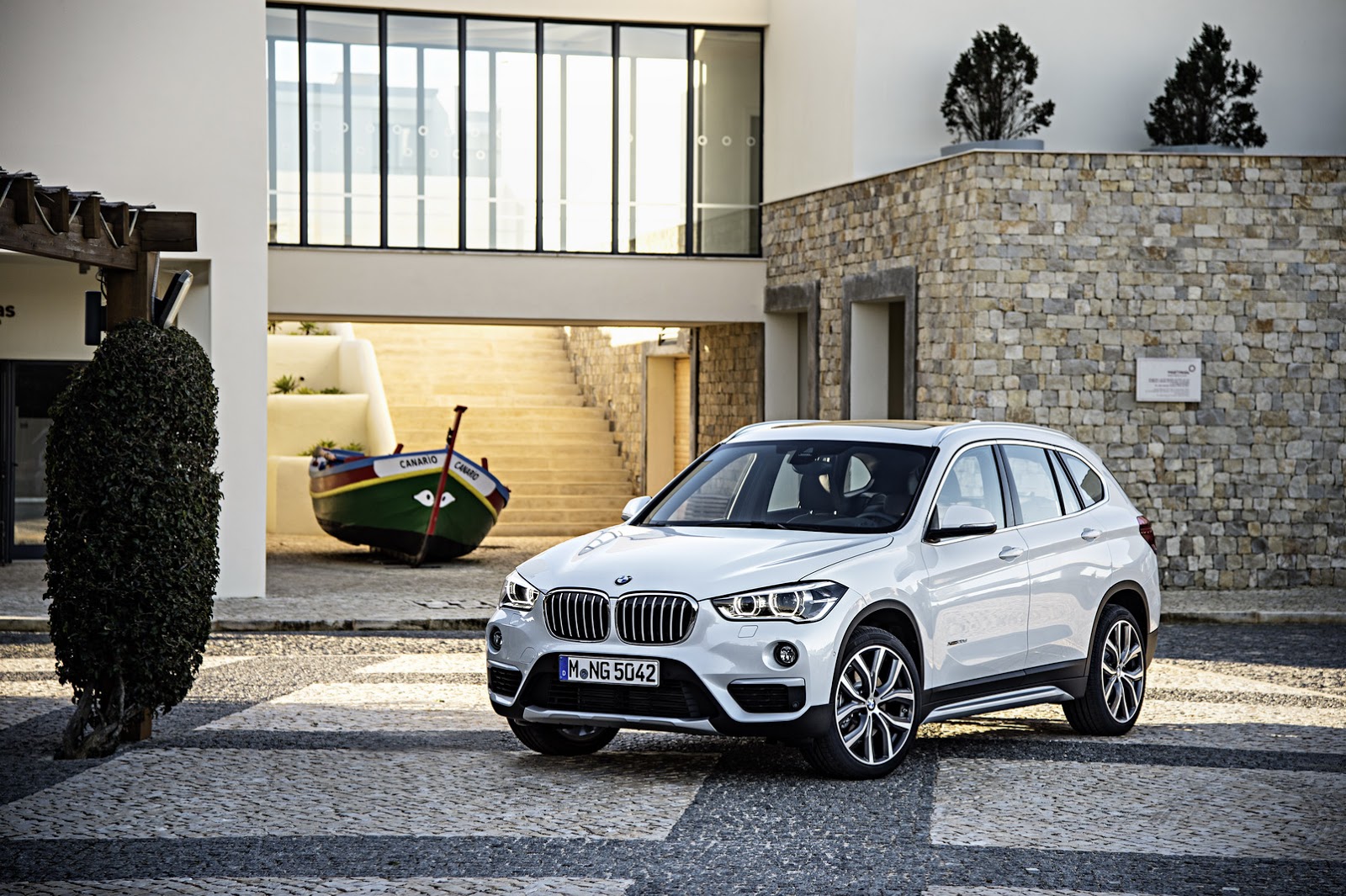 V Šanghaji vám dajú k bytu BMW zadarmo. V čom je háčik?