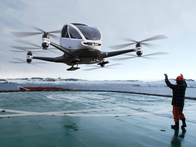 Lietajúci Dron taxík ťa odvezie bez vodiča! 