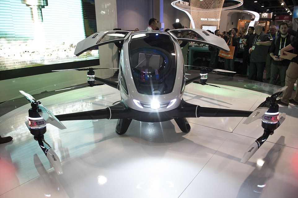 Lietajúci Dron taxík ťa odvezie bez vodiča! 