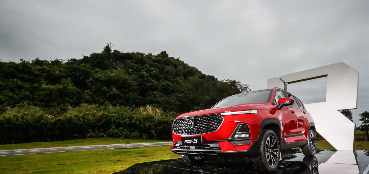 Toto luxusné čínske SUV stojí 12 700€! Bral by si ho?