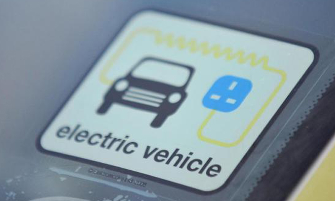 Systém samonabíjania je založený na využívaní elektromagnetického poľa ako zdroja energie