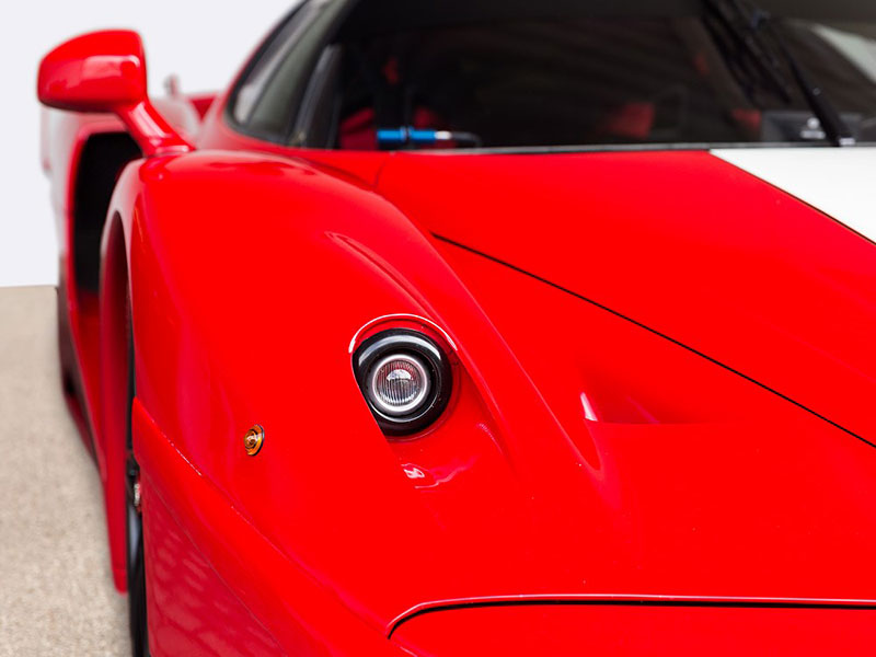 Ferrari FXX s podpisom Schumachera je na predaj!