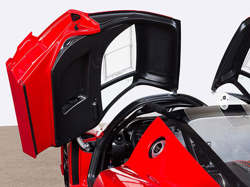 Ferrari FXX s podpisom Schumachera je na predaj!