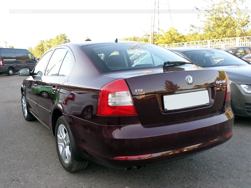 Škoda Octavia druhej generácie po totálke...