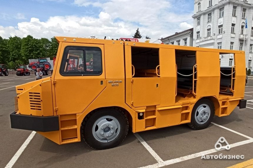 Autobus, aký si ešte nevidel. Jazdí do podzemia!