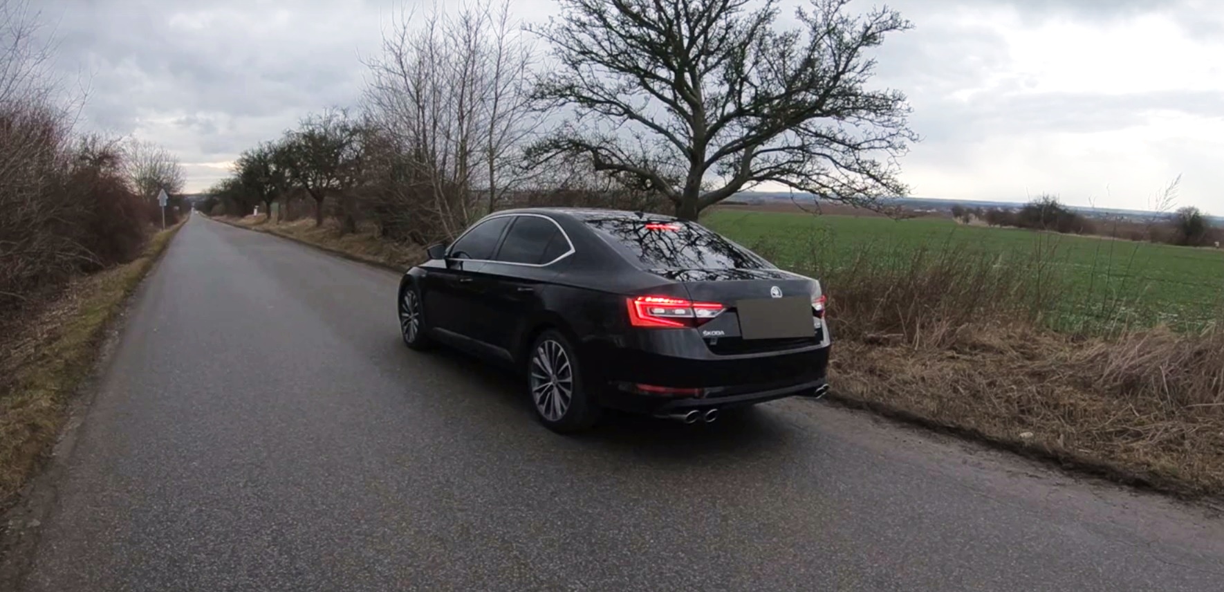 sleeper škoda superb