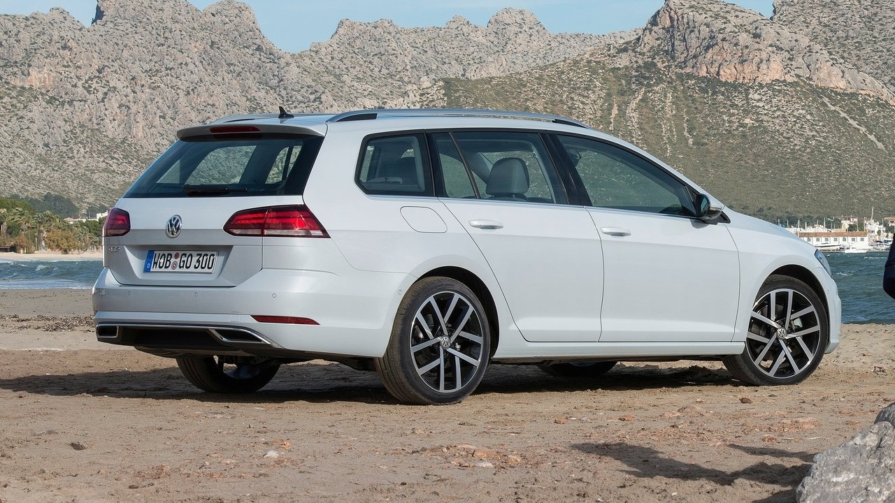 VW Golf ako kombík asi končí! Navždy!
