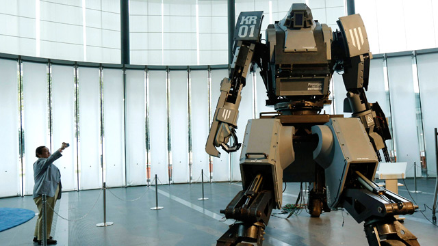 Obrovský 3,8 metra vysoký robot Kuratas môže byť váš za milión dolárov!