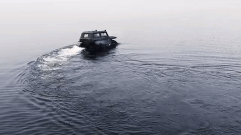 Video: 8-miestny off-road Hunta Overcomer!