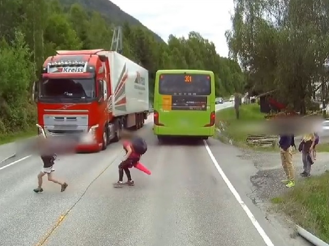 Dráma vodiča kamiónu z Nórska -Kamión vs. dieťa pod kolesami!