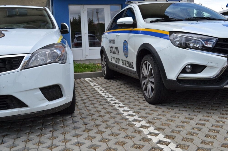 Mestská Polícia Humenné má nové služobné auto - Ladu Vesta SW Cross