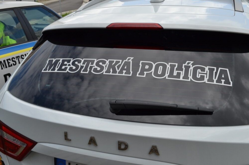 Mestská Polícia Humenné má nové služobné auto - Ladu Vesta SW Cross