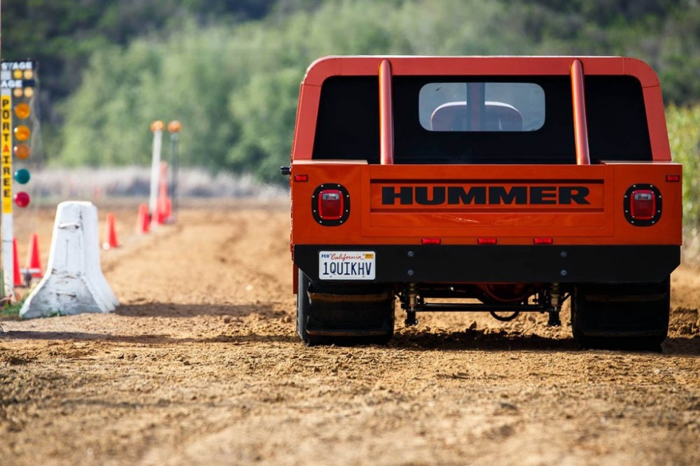 Hummer 3000 koní