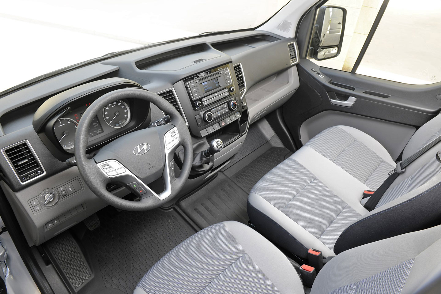 Hyundai H350