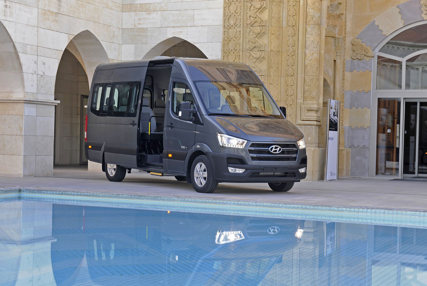 Hyundai H350