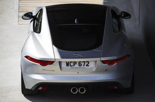 Jaguar F-Type R Coupé: Šelma idúca po krku Porsche 911! 