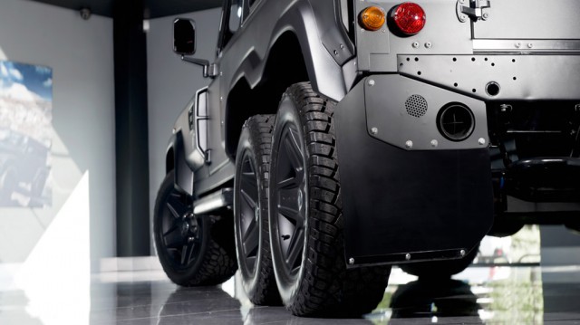 Kahn Design Flying Huntsman 110 WB 6x6