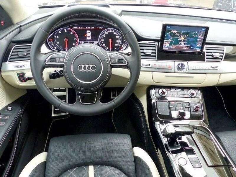 Audi A8 L 6.3 W12 s bohatou výbavou za polovicu ceny! Pozor na stratu hodnoty!