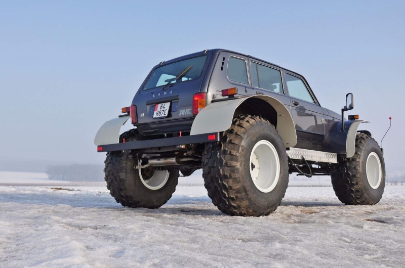Lada Niva Bronto