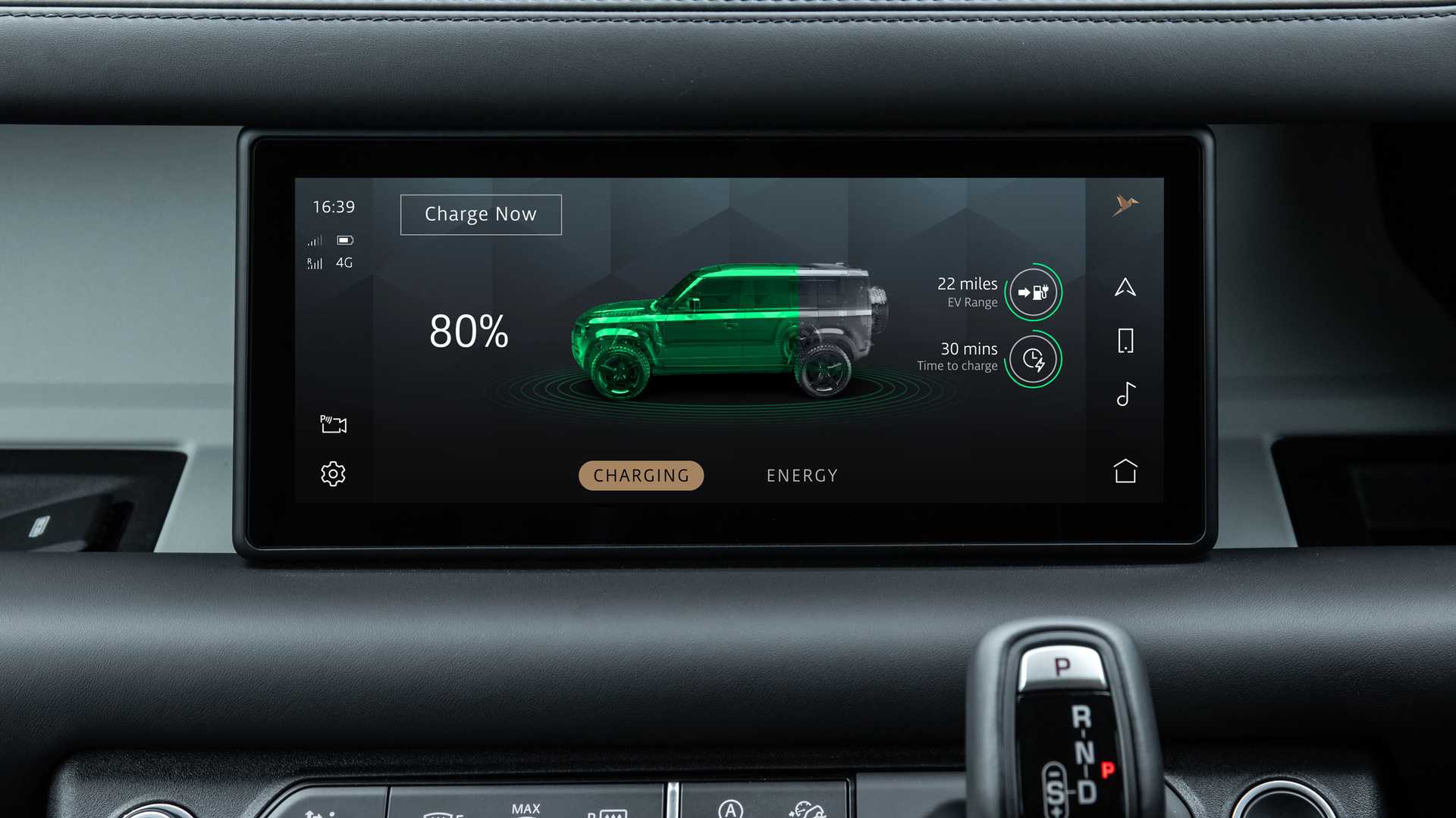 Land Rover Defender vezme elektriku do terénu
