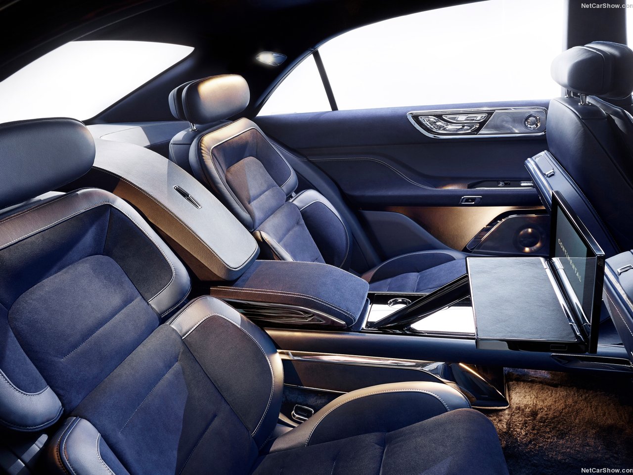 Interiér Lincolnu Continental