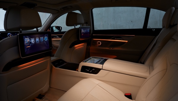 Jazda v súkromnom tryskáči BMW 7