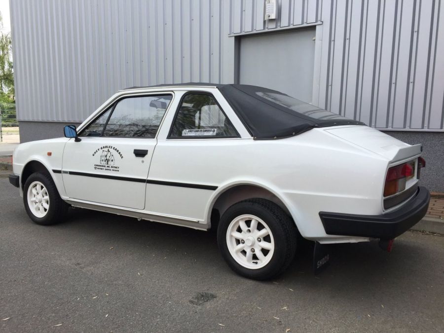 Škoda Rapid 136 Cabrio LUX