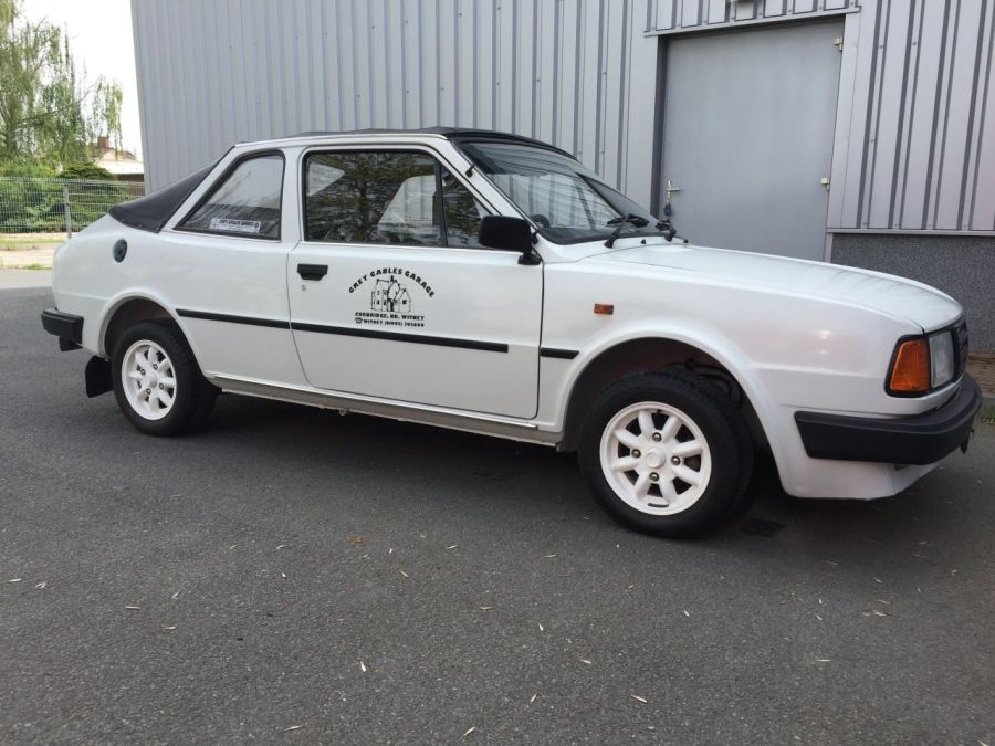 Škoda Rapid 136 Cabrio LUX