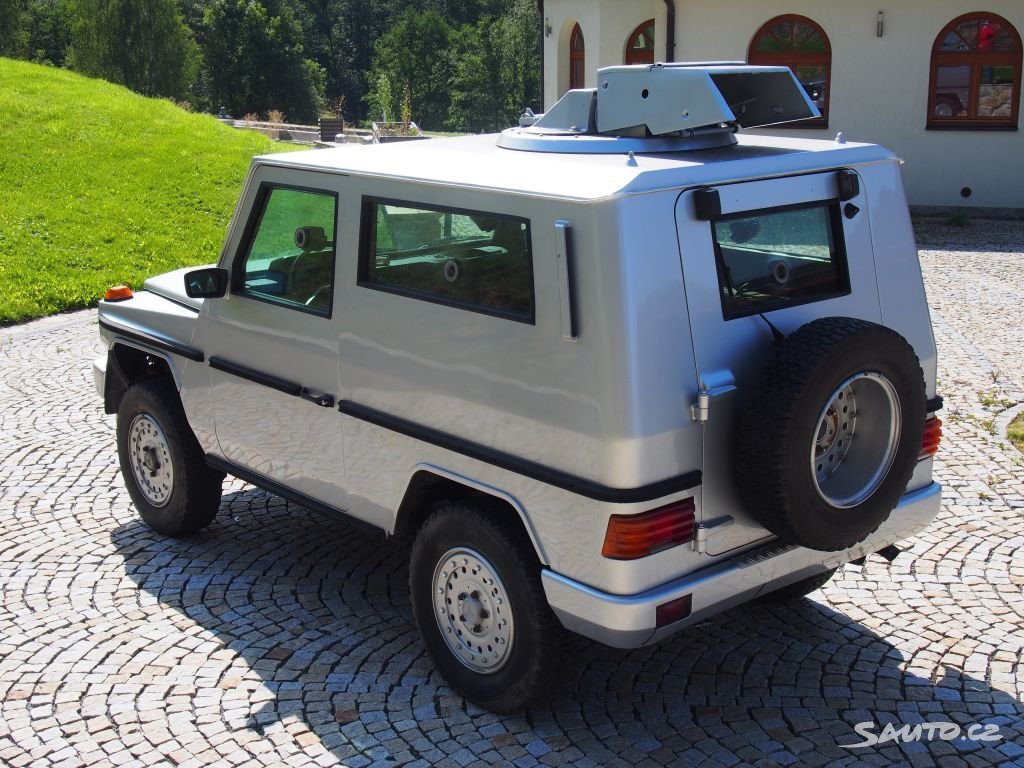 Mercedes G so strieľňami na samopal na predaj!