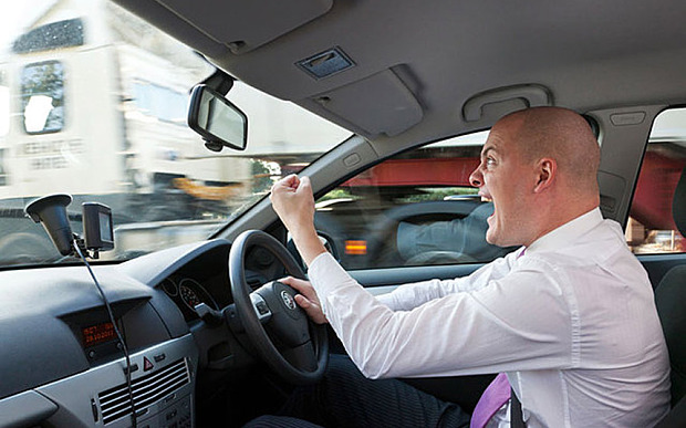 Muž si na zabudnutú manželku spomenul po 100 kilometroch!