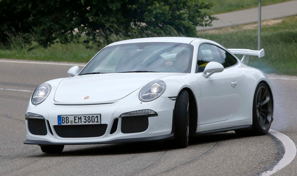 Takto vyzerá 140 000 eur v plameňoch. Porsche 911 GT3