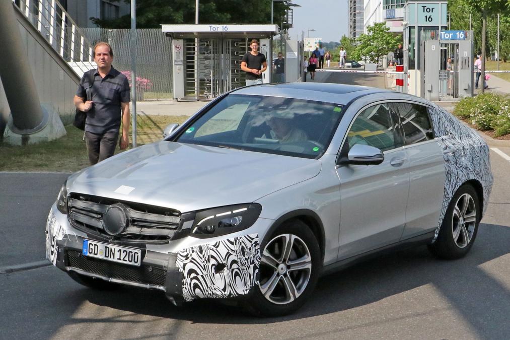 Konkurenčný Mercedes GLC Coupé