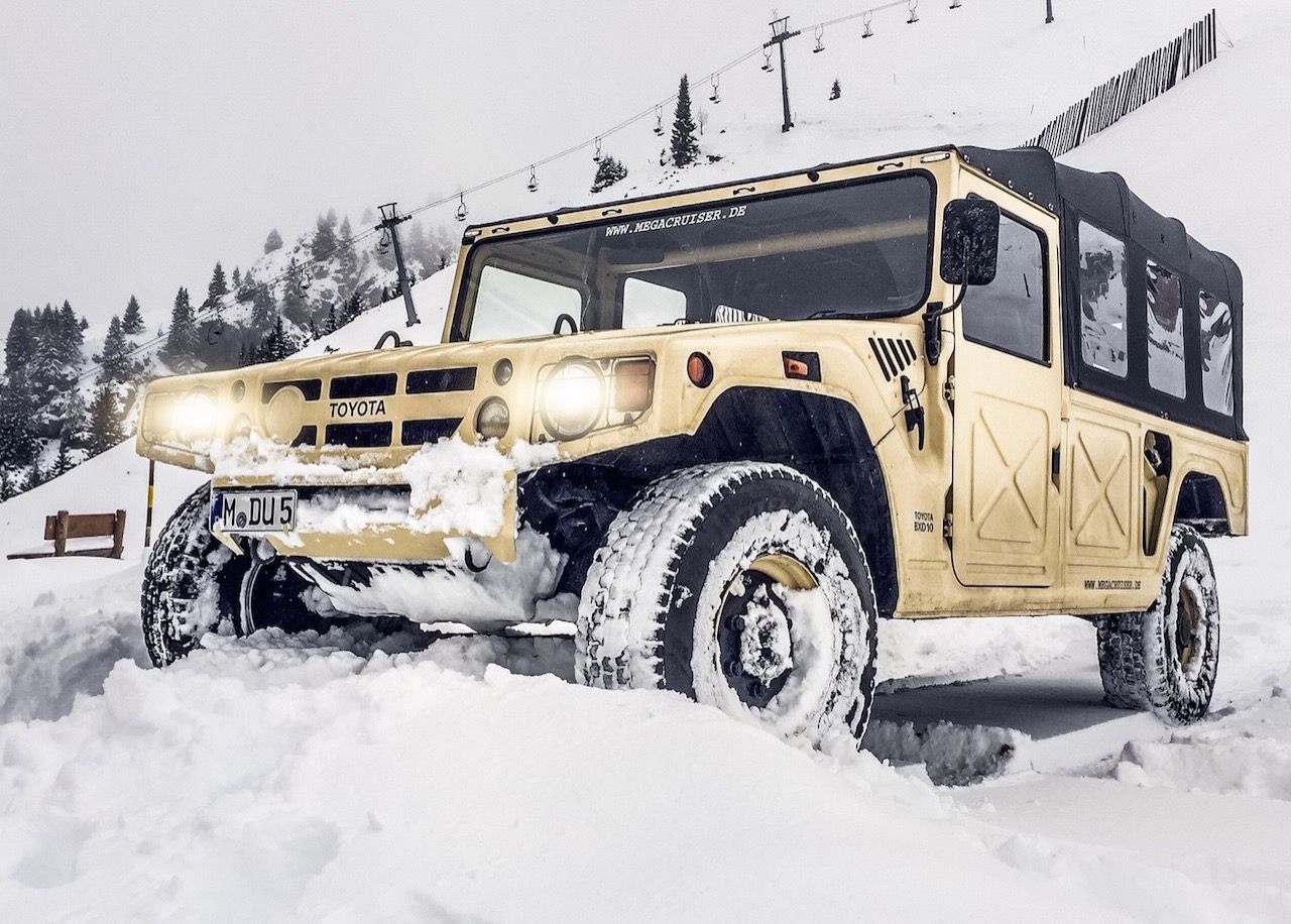 Toyota Mega Cruiser 4x4