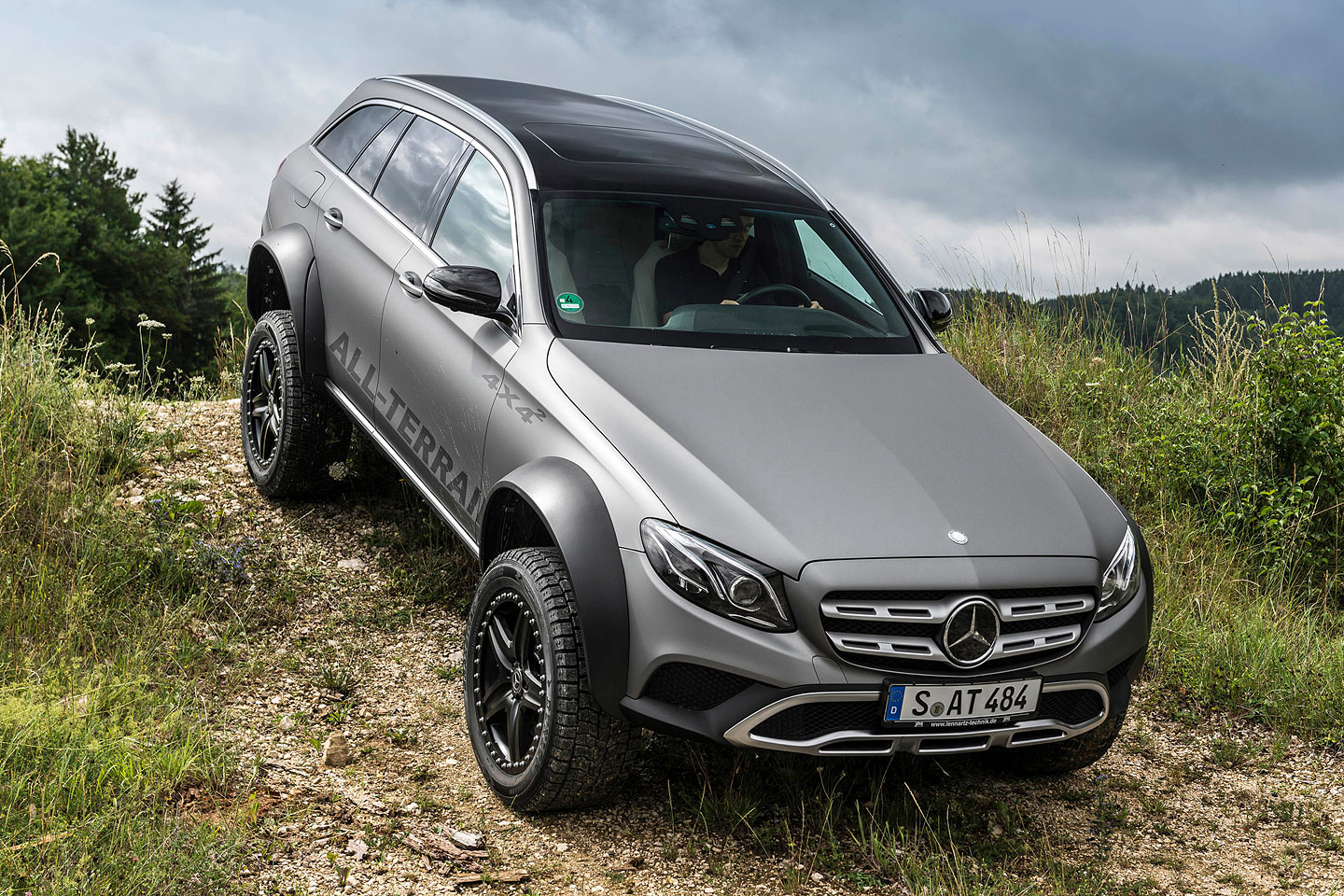 Mercedes-Benz E All-Terrain 4x4²!