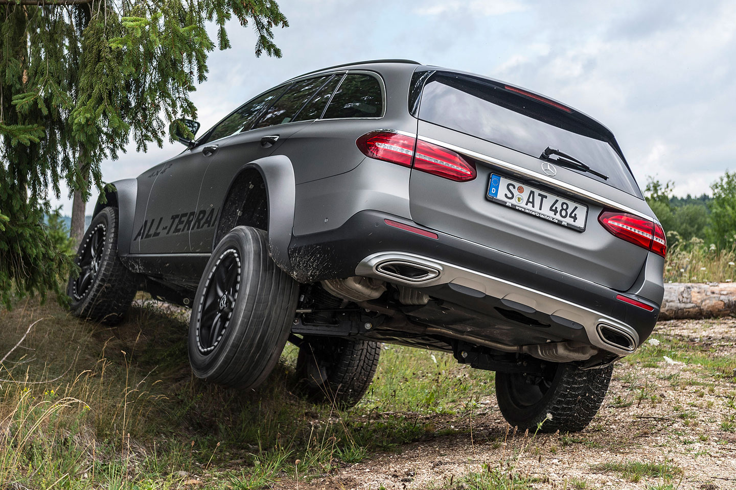 Mercedes-Benz E All-Terrain 4x4²!