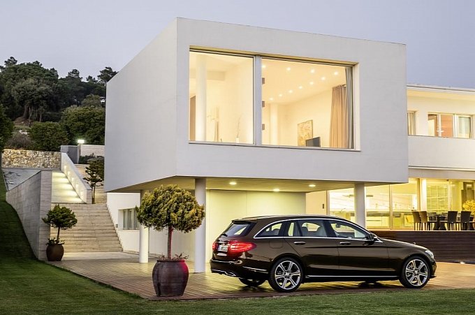 Nový Mercedes-Benz triedy C vs. BMW 3 Touring F31
