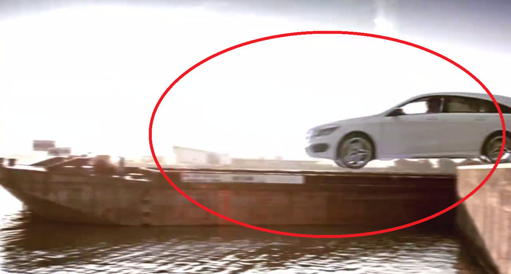 Luxusný Mercedes CLA skončil v bazéne!