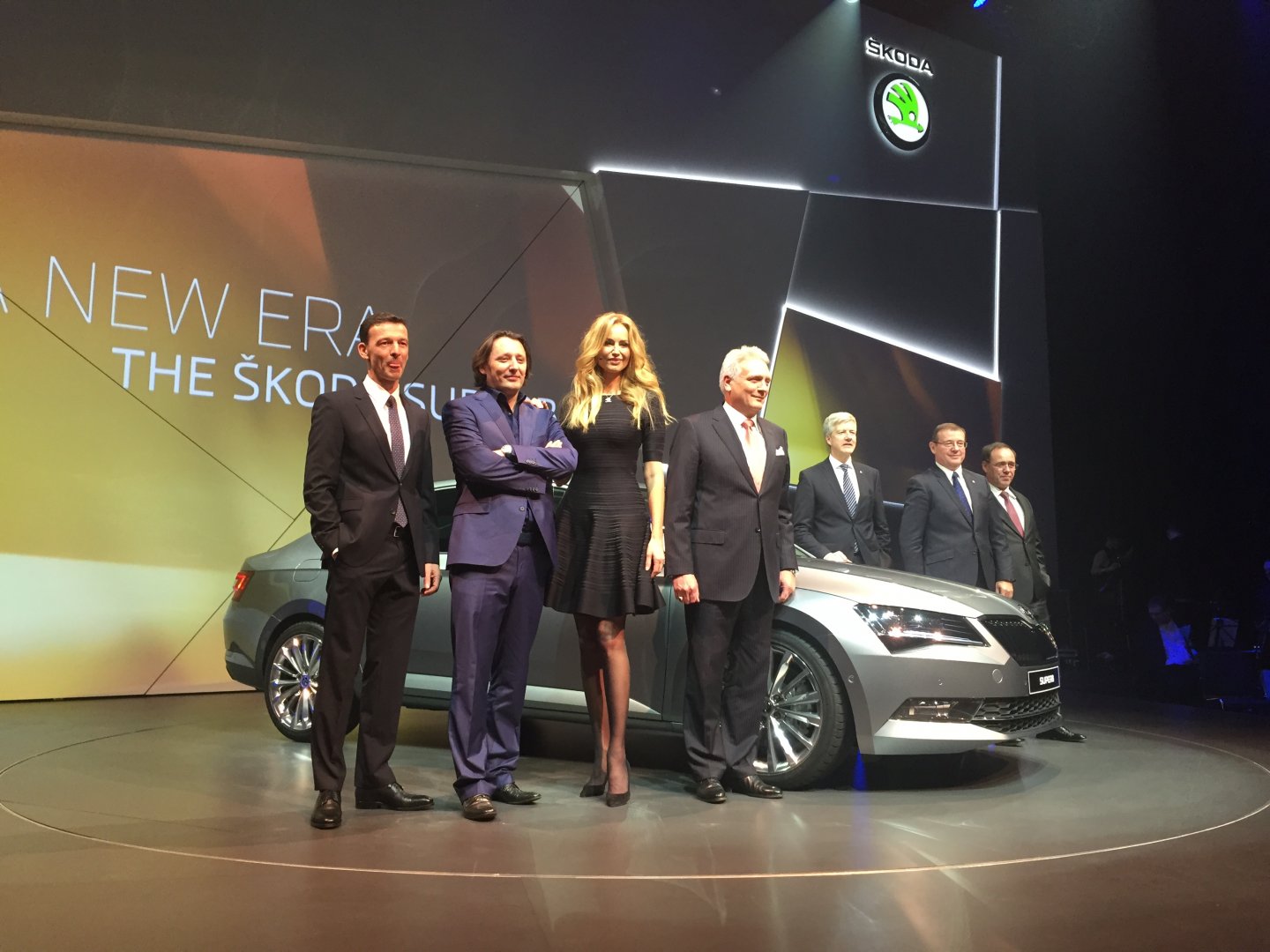 Škoda začala nový Superb „predávať ľuďom“ prostredníctvom marketingu ešte dávno pred oficiálnym odhalením