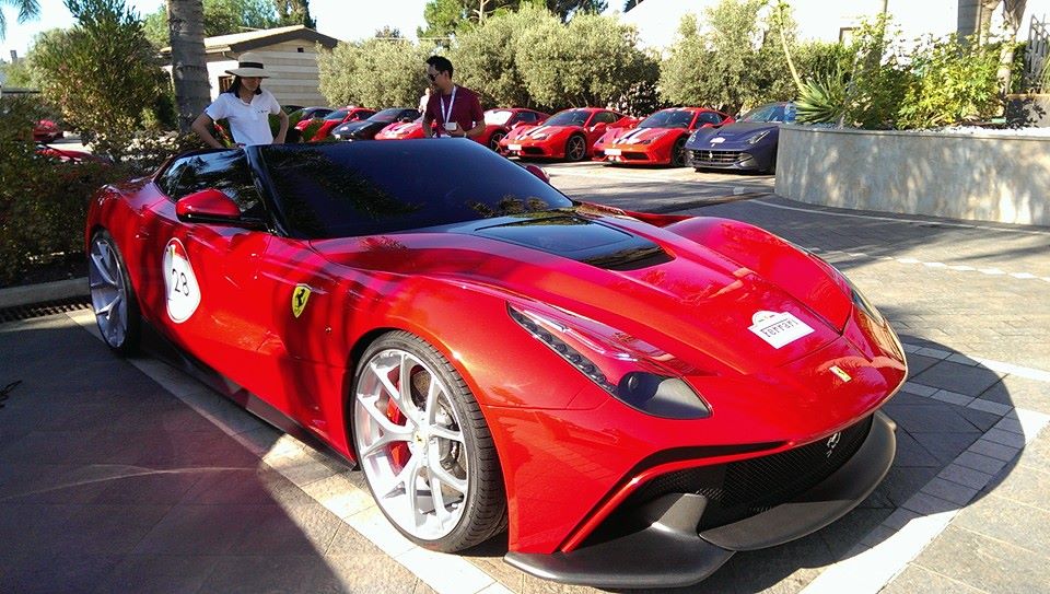 Nový svetový unikát: Ferrari F12 TRS za 3,1 milióna eur! 